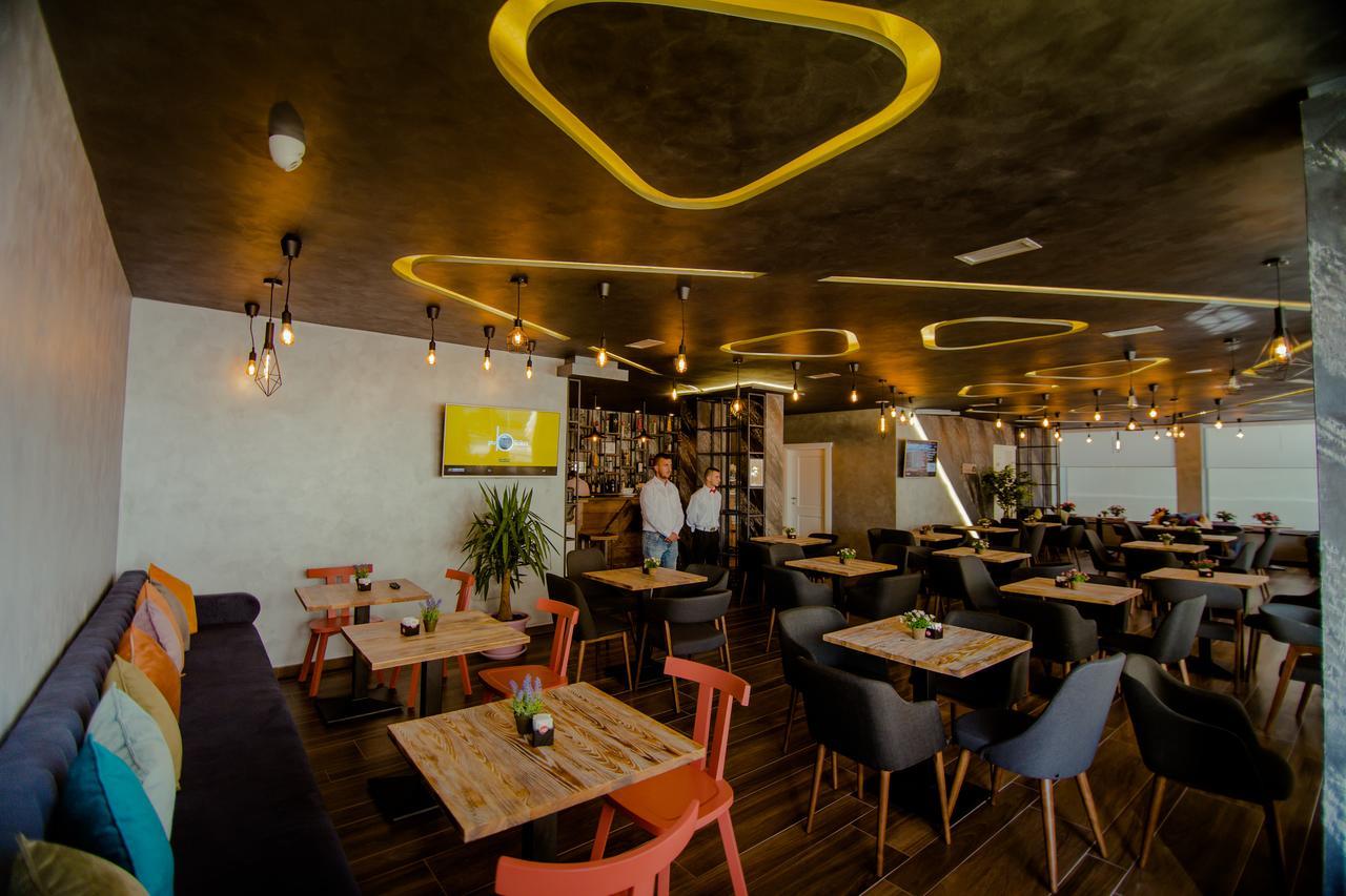 Hotel Lubjana Durrës Dış mekan fotoğraf